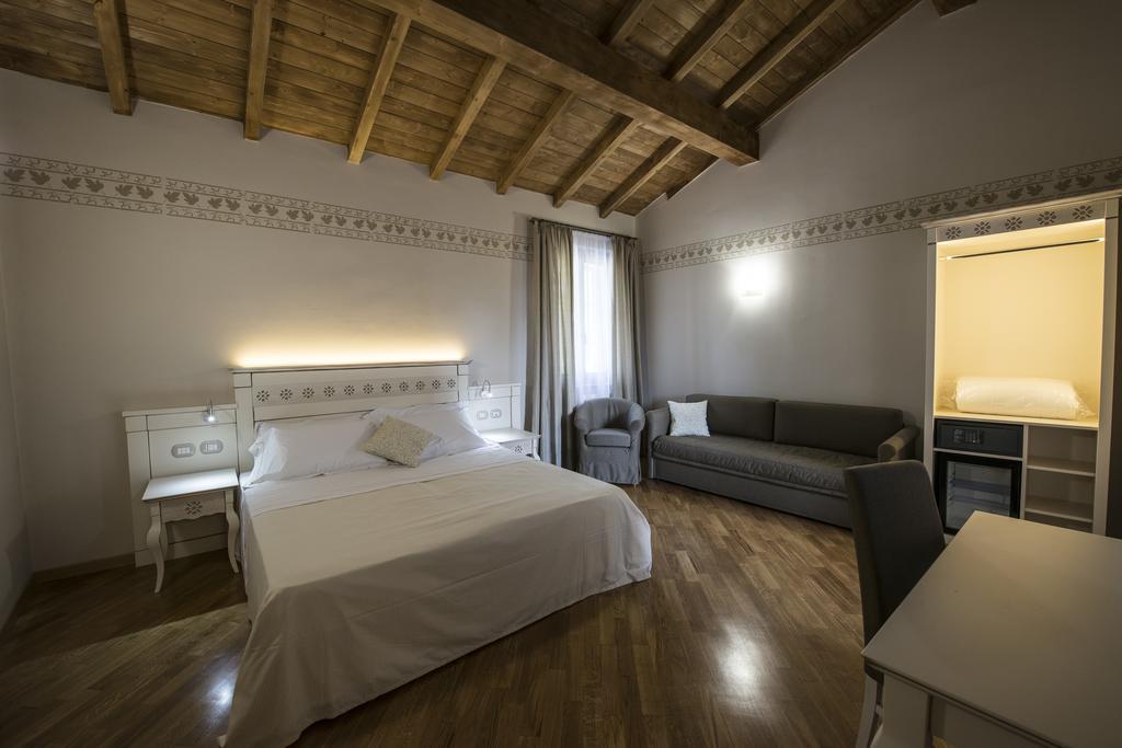 Hotel Sesmones Lodi Chambre photo